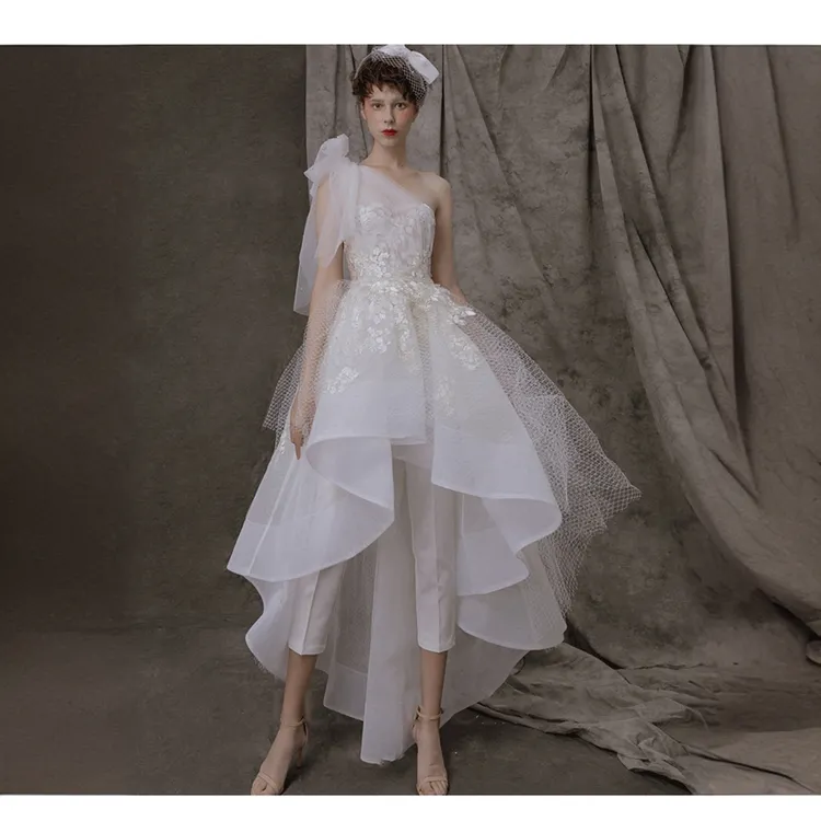 清~NO退NO换~法式轻婚纱2025新款轻奢小众单肩裤式旅拍出门纱礼服