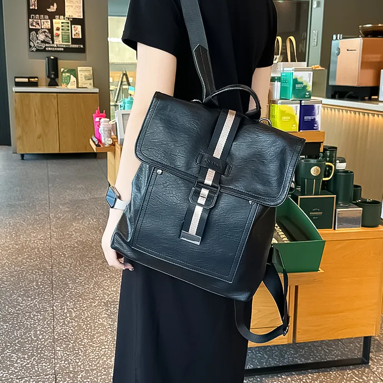 新款2025时尚简约学院风真皮双肩包女包复古高级感软皮背包旅行包