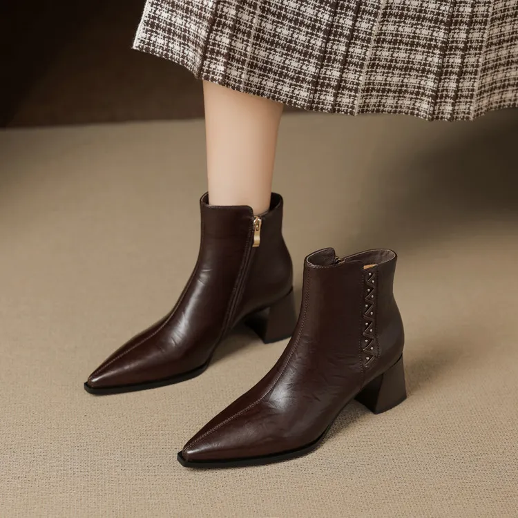 5.5CM牛皮，侧拉链时装靴短靴马丁靴法式高跟棕色单靴瘦牛皮侧拉链