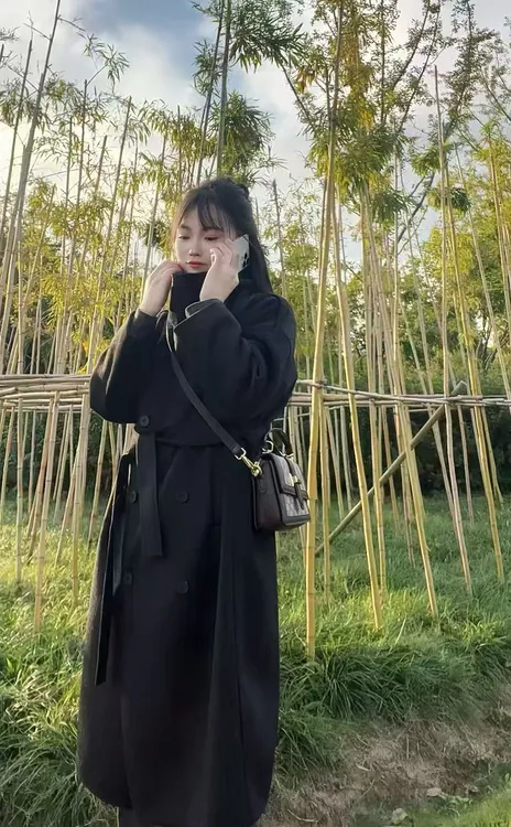 赫本风呢子大衣女2025新款秋冬立领双排扣2025年女款流行外套秋冬