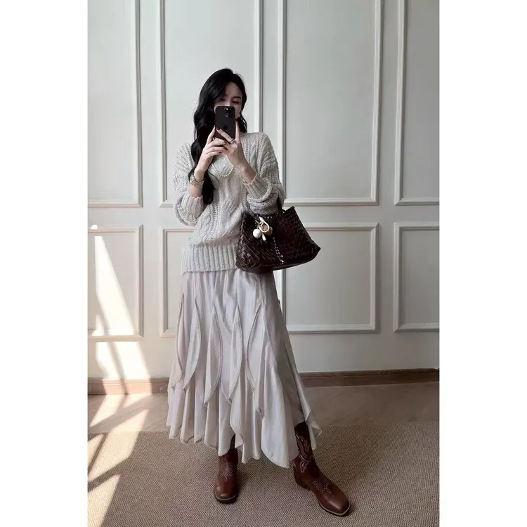【半熟秋日】慵懒风软糯秋季温柔气质V领 镂空宽松显瘦针织上衣