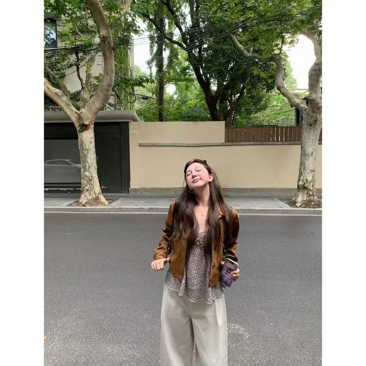 时尚套装气质翻领外套长袖夹克女秋季复古碎花吊带两件套Q  9417#