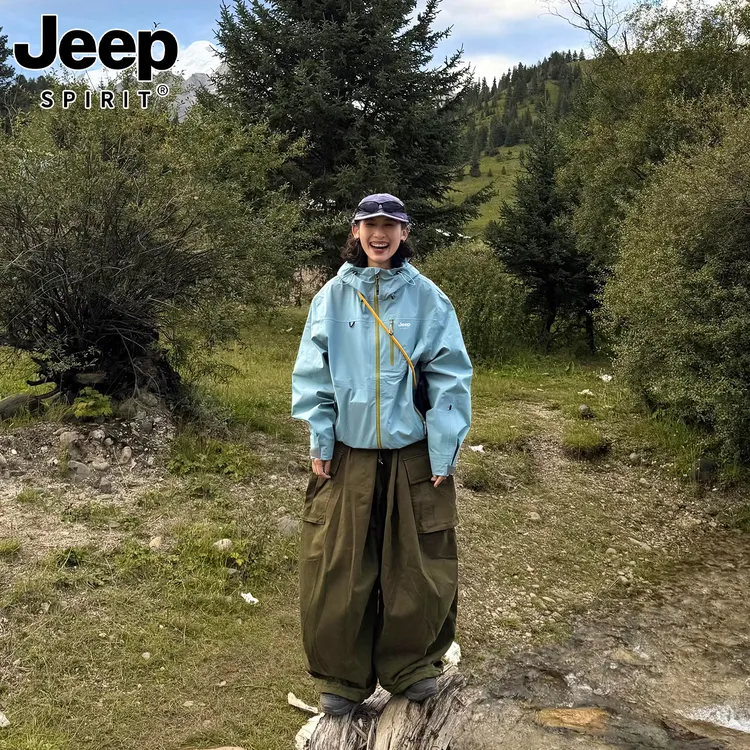 吉普JEEPSPIRIT户外冲锋衣外套男女2026款春薄款防风防水爬山穿搭