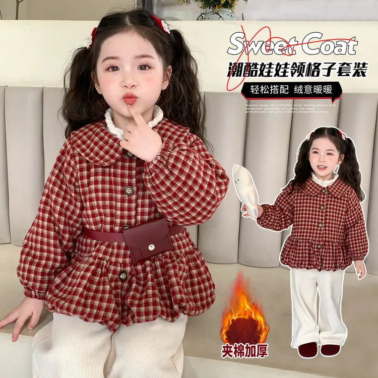 2025新款秋冬女童红色格子娃娃领时尚百搭保暖外套潮儿童加厚