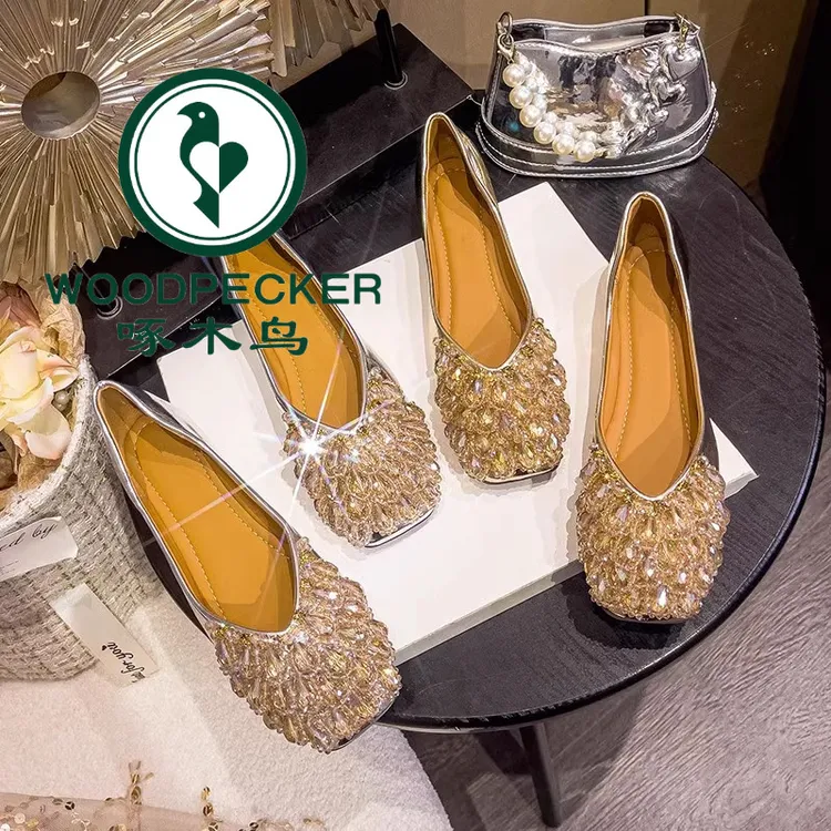 啄木鸟方头平底鞋女2025年新款夏季法式水晶满钻瓢鞋软底浅口单鞋