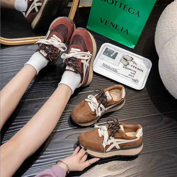 韩版真皮阿甘德训鞋女2025春季新款老爹鞋软底轻便厚底休闲运动鞋