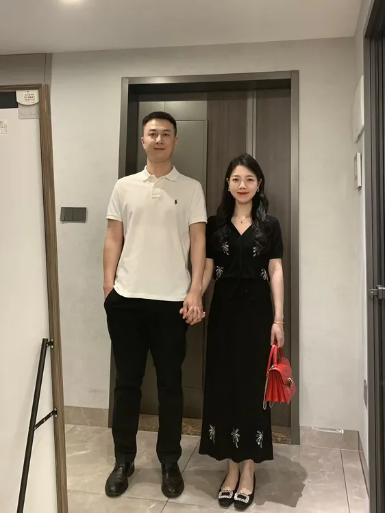 2025夏季新款法式文艺亮片开衫上衣高腰半身裙巨显瘦百搭一整套
