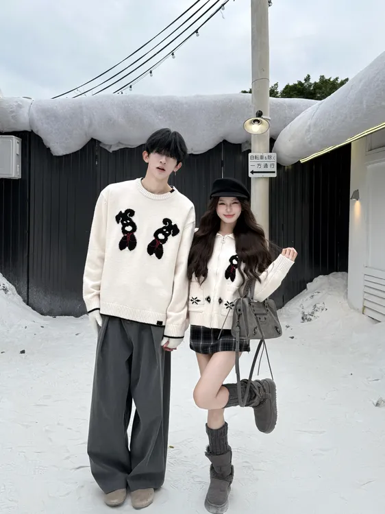 情侣秋冬针织衫卡通提花毛针织衫圆领常规慵懒风针织加厚