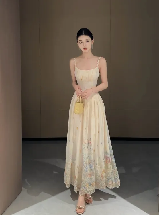 现货【春日部】海边度假风吊带收腰连衣裙0917