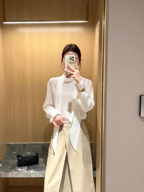 2025秋季新款法式飘带荡领长袖衬衫女独特宽松显瘦上衣百搭阔腿裤