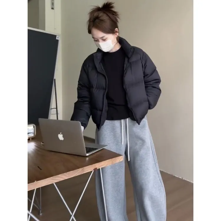 白短鸭羽绒服女式秋季今年新款流行风小人物轻质暖面包夹棉外套女