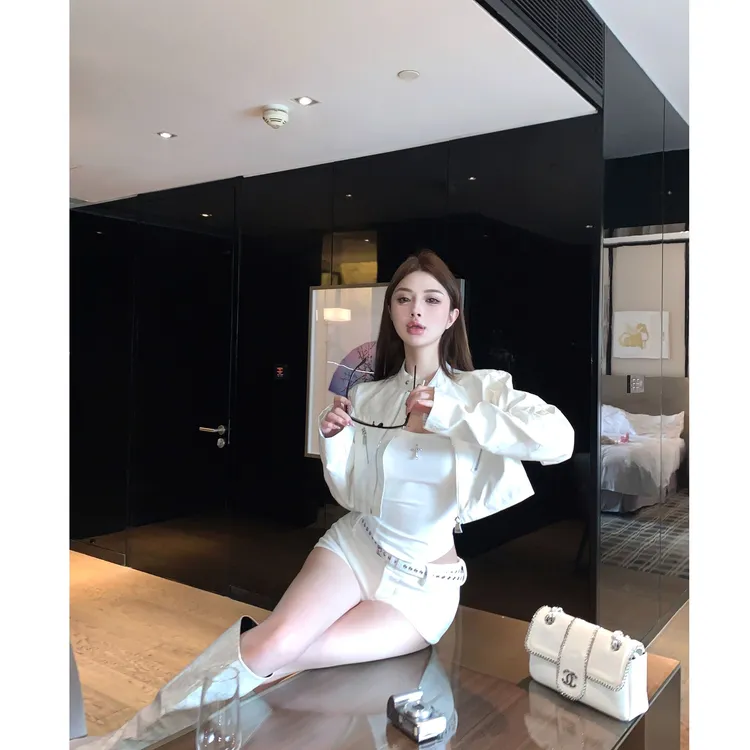 【 建模酷辣】时尚设计感宽松高级感机车风夹克短外套女配显瘦短裤