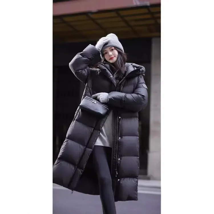 波司登极地联名联名羽绒服女高级感长2025时尚连帽加厚设计感袖标