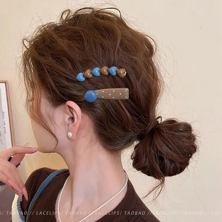 【2025新款】海盐奶咖韩系气质网红侧边爱心发夹日常通勤前额碎发夹