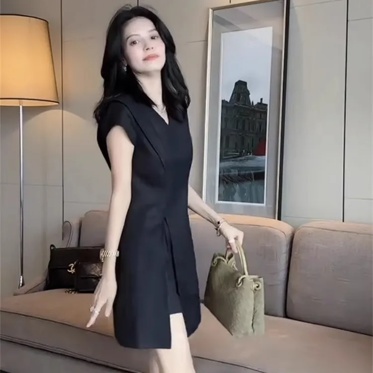 时尚洋气减龄套装女夏新款遮肉显瘦中长款开叉上衣高腰短裤两件套