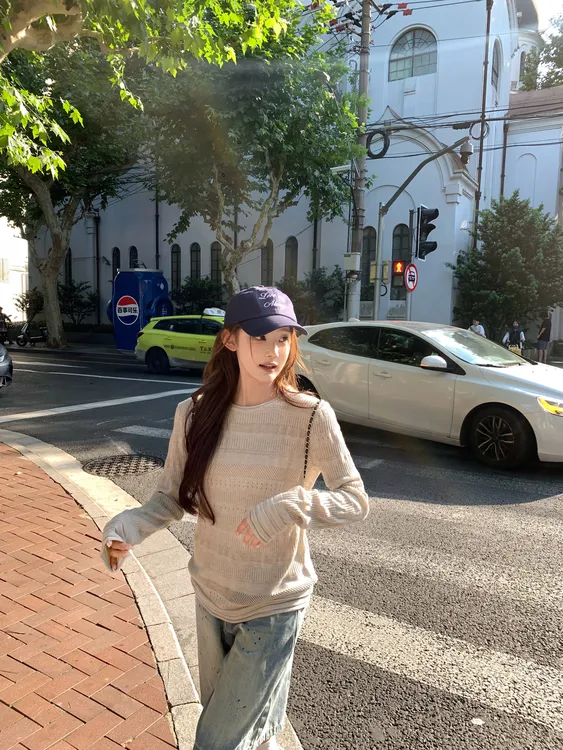 【现货】慵懒风燕麦杏镂空提花2025秋季新款薄款显瘦针织长袖T恤女