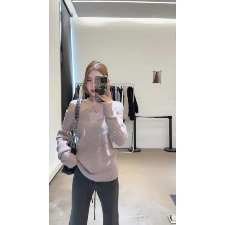 MARIE.COCO时尚休闲风秋冬新款小众设计感斜肩长袖毛衣微喇休闲裤