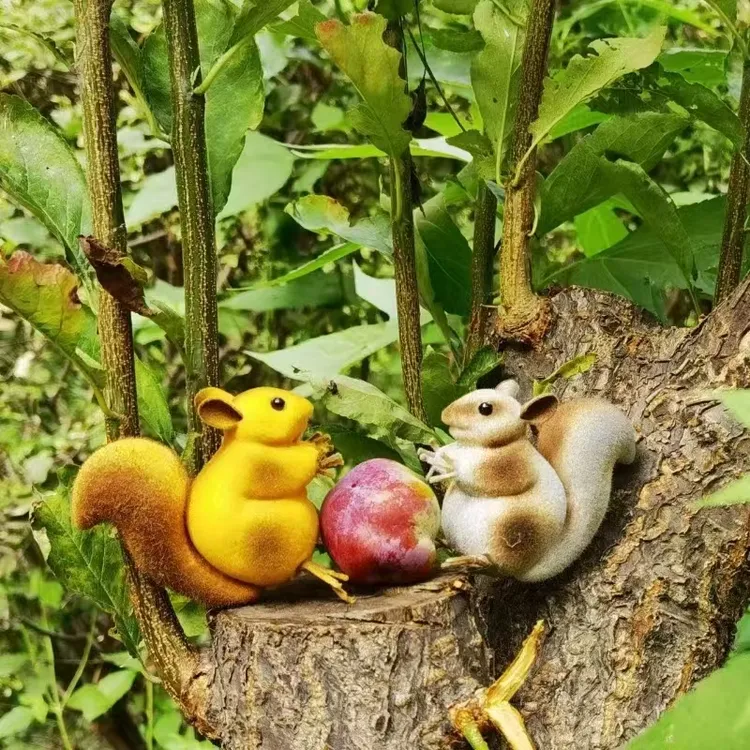 高仿真小松鼠花卉绿植家居挂件庭院景观摆件配饰网红墙壁客厅挂件