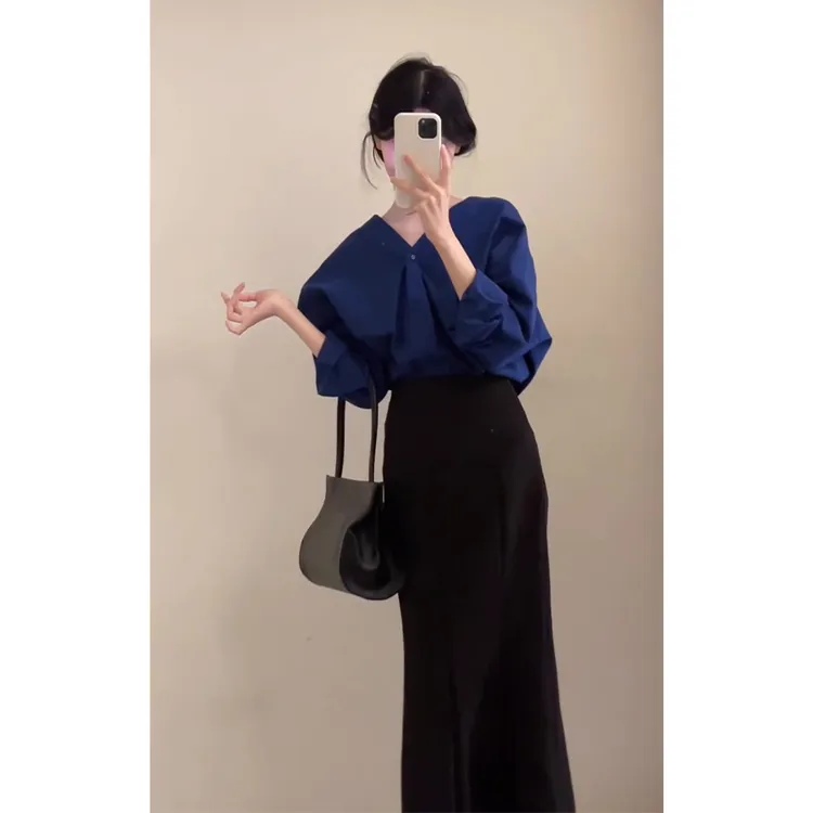 2025秋季新款女轻熟风V领设计感宽松衬衫上衣气质高腰显瘦半身裙