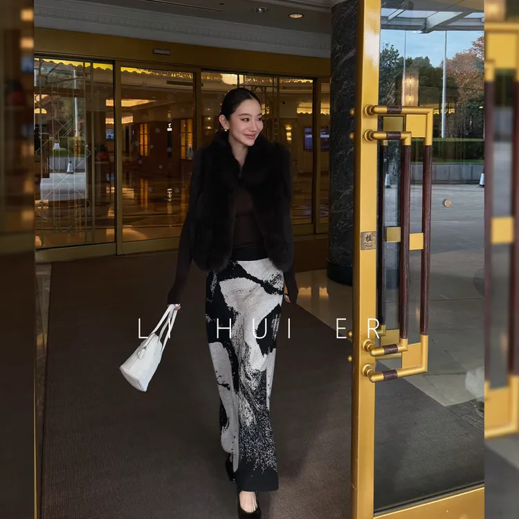 LiHuiEr李慧儿【昭时期月】 冬高级感舒适设计感半身裙YCNL-5055