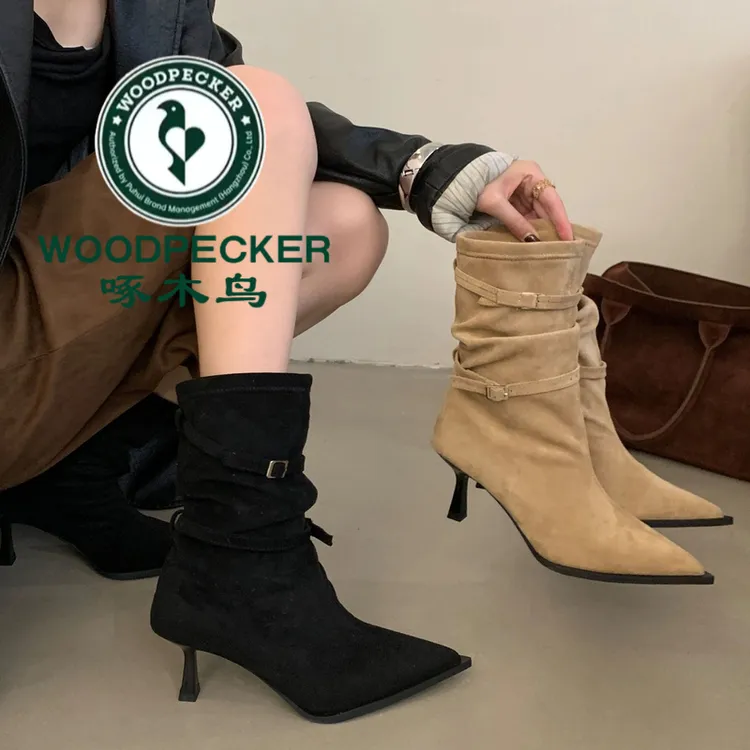 啄木鸟黑色尖头短靴女细跟2025高级感秋冬新款高跟中筒褶皱瘦瘦靴