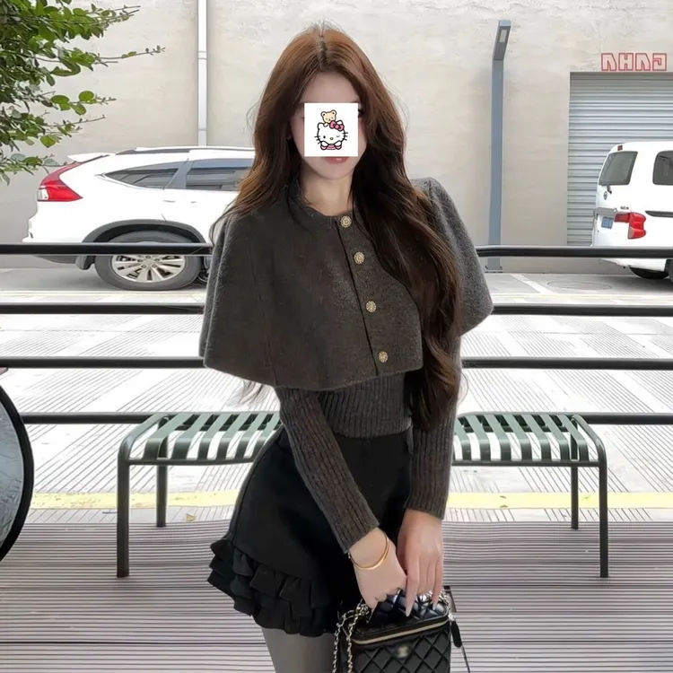 巨好看法式斗蓬披肩长袖女冬季时尚套装木耳边半身裙两件套