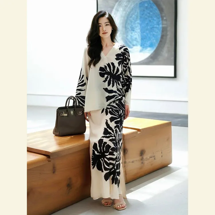 夏季清冷艺术感穿搭法式气质高级不撞款松弛感真丝印花连衣裙套装