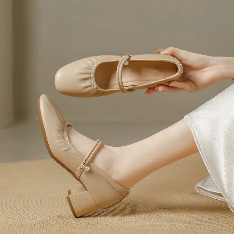 软皮轻奢玛丽珍鞋女2025新款时尚圆头粗高跟单鞋法式出游百搭鞋子