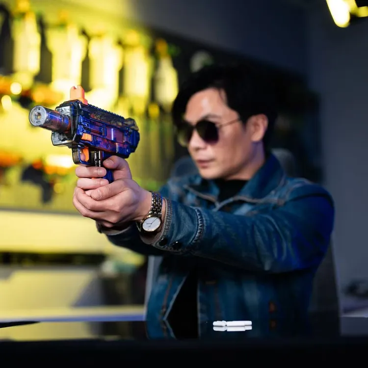 三角洲同款MP7冲锋玩具枪童年乐趣非遗欧米伽枪民间手工艺