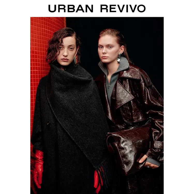 UR2025冬季新款女装气质格雷系围巾式大衣呢料外套UWH150055