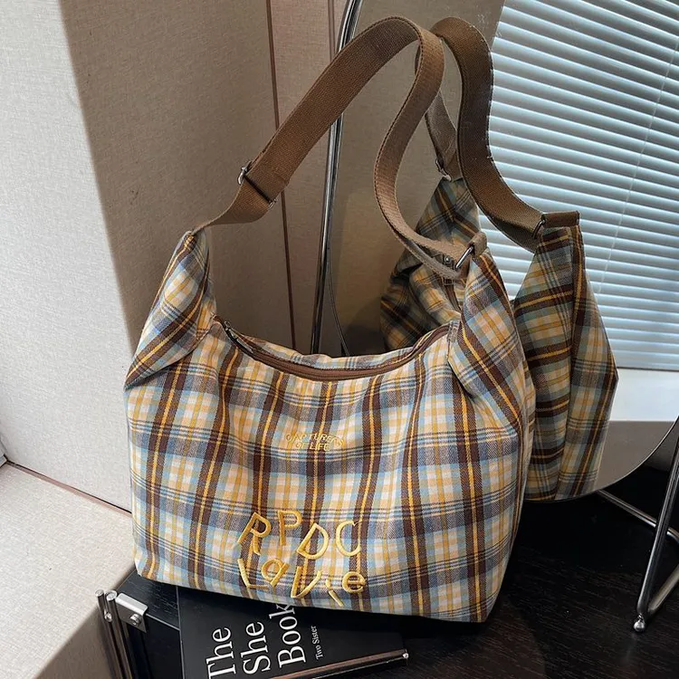 大容量帆布格子单肩包包女2025新款秋冬复古托特包学生通勤斜挎包