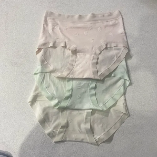 【小明和花仙子】【女士中腰】77727透气三角内裤氨纶女款三角裤大码