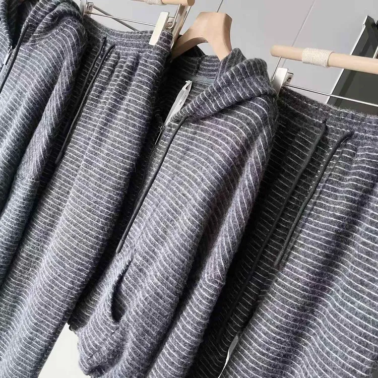 春秋时尚条纹连帽卫衣阔腿裤女套装，宽松显瘦，性价比超高！