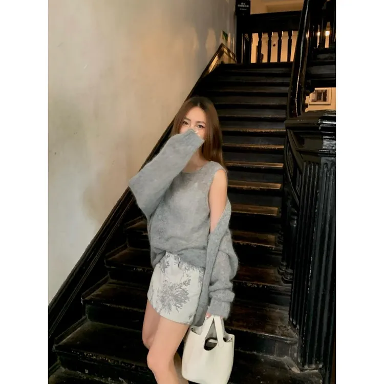 韩系高级感灰色针织开衫圆领无袖背心设计感百搭印花短裙两件套潮