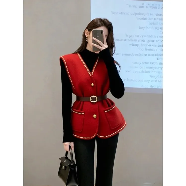 红色毛呢马甲2025新款今年流行爆款小香风新年气质收腰外套女秋冬