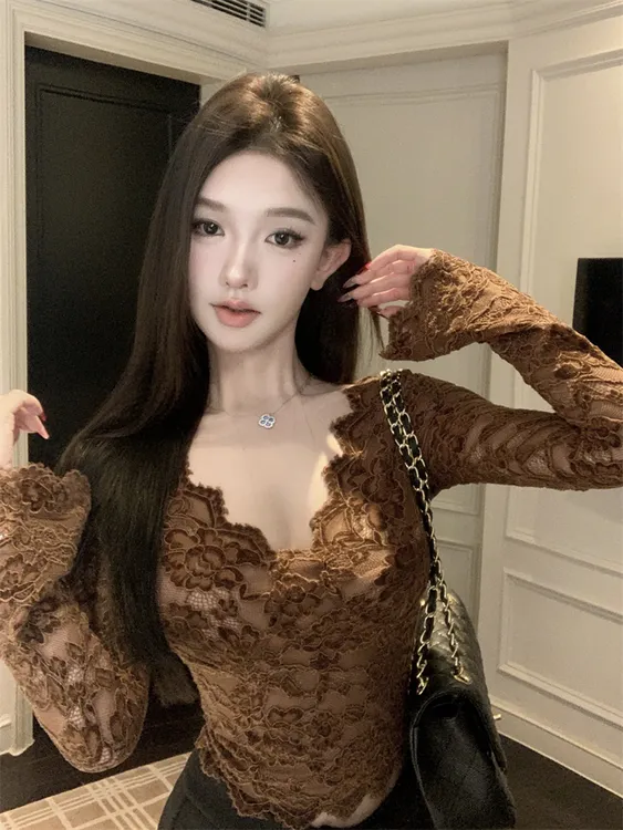 2025新款气质V领蕾丝长袖百搭打底衫女性感短款修身显瘦花边上衣