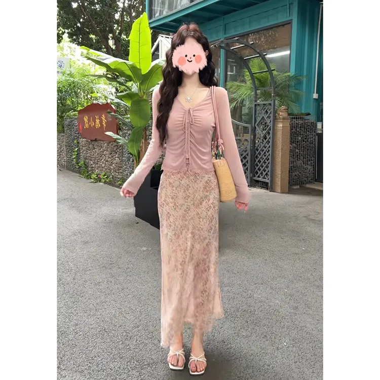 【桃之夭夭】粉色雪纺衫长袖上衣吊带背心两件松紧腰碎花半身裙套装