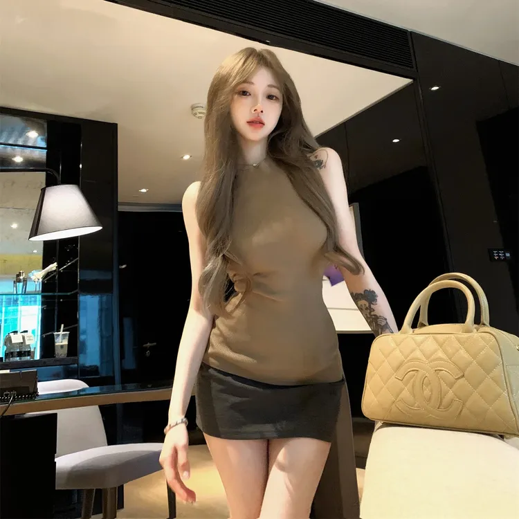 辣妹风黑色弹力紧身背心女夏季高腰性感包臀裙两件套