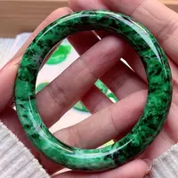 翡翠手镯未镶嵌翡翠