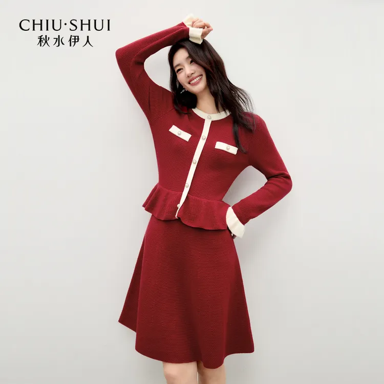 秋水伊人圆领2025冬季新款荷叶袖口春节圣诞连衣裙625495M435387