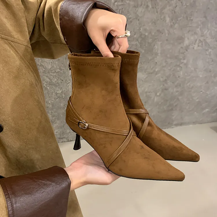 尖头短靴女2025秋冬新款绒面女靴细跟高跟靴子交叉扣带短筒瘦瘦靴