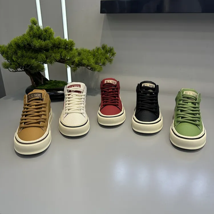 68-700秋季新款男士休闲鞋时尚百搭低帮软底皮面运动板鞋