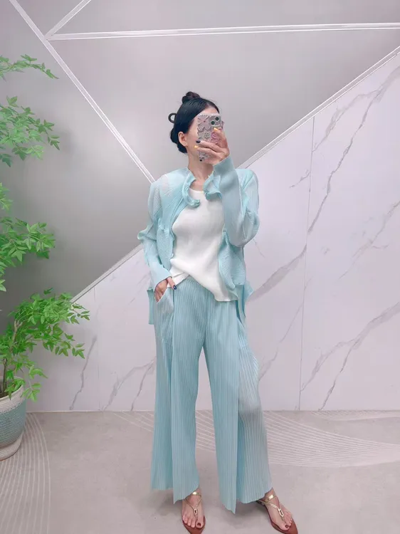 三宅依褶皱2025新款立体花苞不规则设计套装上衣+裤子洋气两件套