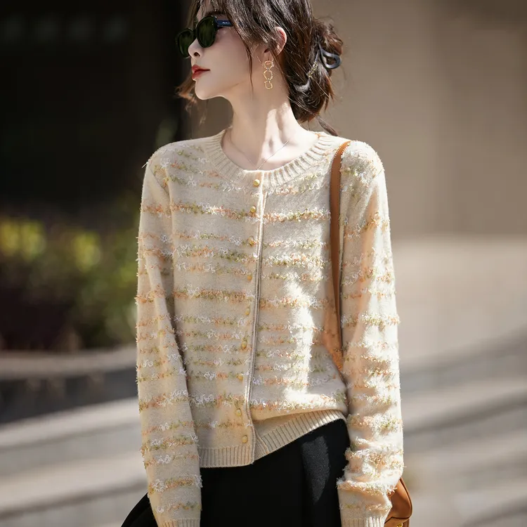 哥弟阿玛施正品秋季新款拼色蝴蝶飘线开衫羊毛衫亲肤洋气百搭上衣