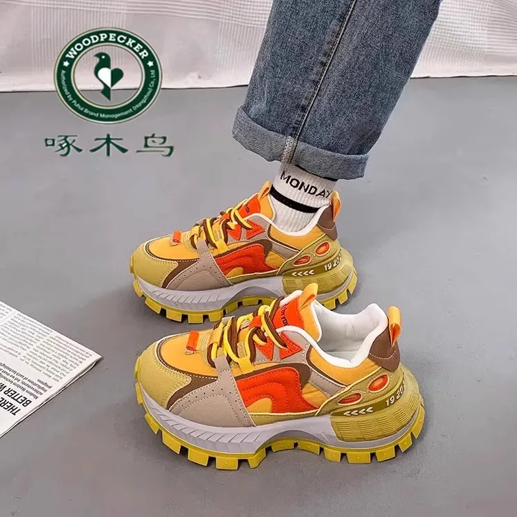 啄木鸟厚底拼色爆款女2025年春季新款流行休闲阿甘厚底运动鞋