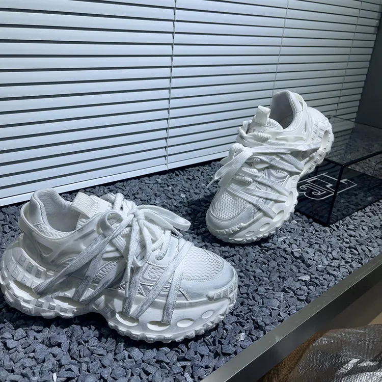 【鞋魔】2025上新款夏季老爹鞋韩版系带装饰透气厚底镂空老爹鞋男鞋