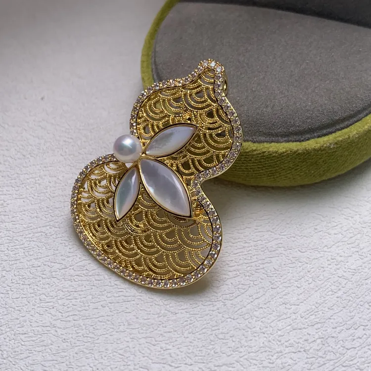 珊然【葫芦】镂空葫芦珍珠胸针 正圆 强光 几乎无瑕