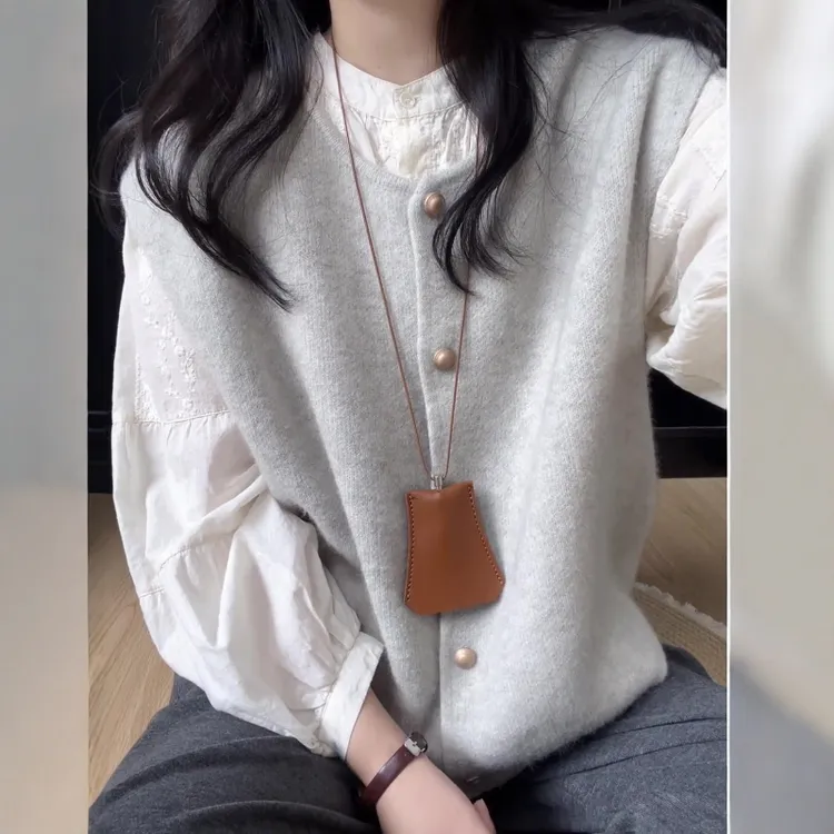 早秋气质高级感上衣叠穿一整套女韩系泡泡袖衬衫搭配针织坎肩马甲