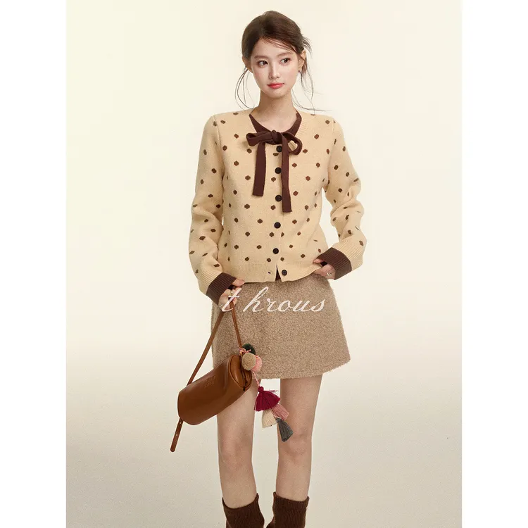谢不肉 波点假两件蝴蝶结系带针织衫女冬季韩版休闲显瘦上衣51115