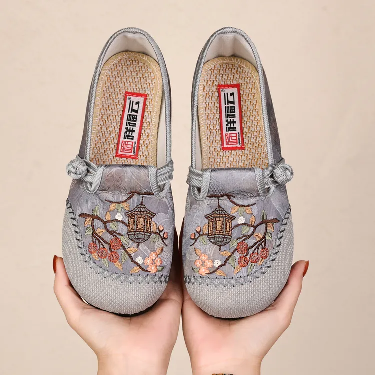 祥福云D266老北京春季新款绣花舒适百搭平底防滑一脚蹬单鞋